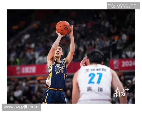 2017年CBA精彩对决广东队与八一队的巅峰之战回顾与分析