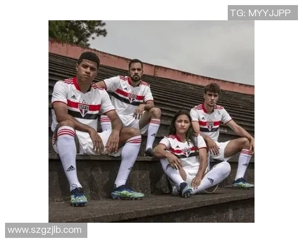 圣保罗与巴竞技对决前瞻分析及比赛结果预测探讨 圣保罗与巴竞技对决前瞻分析及比赛结果预测探讨