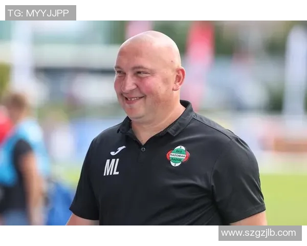 莱万的传奇之路：从波兰小镇到世界足球巅峰的奋斗与荣耀