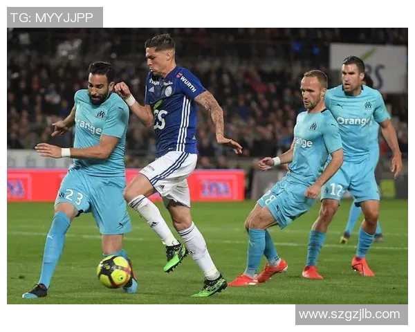 圣菲联合迎战独立队争夺联赛冠军的关键对决 圣菲联合迎战独立队争夺联赛冠军的关键对决