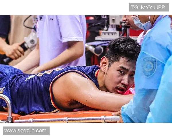 方硕的篮球之路：从青涩新秀到CBA明星的成长历程与心路历程